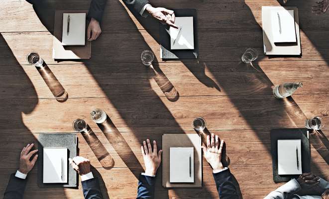 media/k2/galleries/23821/thumbs/aerial-view-diverse-business-people-having-meeting-together_web.jpg