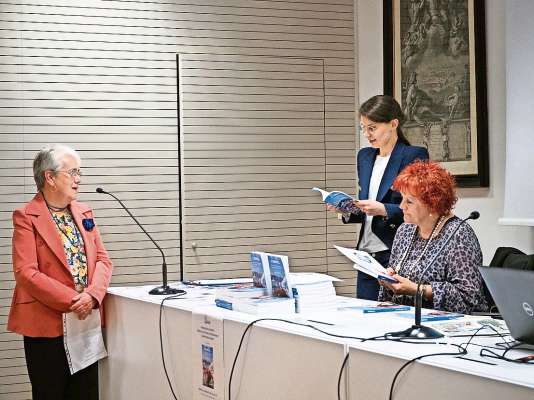 Antonietta Crepaz entánt la premiazion, con Martina Dei Cas e Nadia Martinelli.
