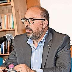 L model del Comun General de Fascia La Usc di Ladins Plata dla