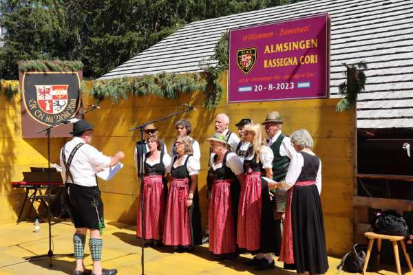 La "Singgemeinschaft Hammersbach-Grainau" é gnüda da Paiern ite. © Pablo Palfrader
