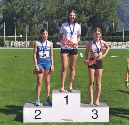 L podium dl pentathlon dla jëunes sota i 16 ani cun sun l scialier plu aut Annalisa Goffi dl'Atletica Gherdëina. Segonda ie ruveda Sara Nardelli dl Trentino y terza Aurelia Feichter de Lana. 
