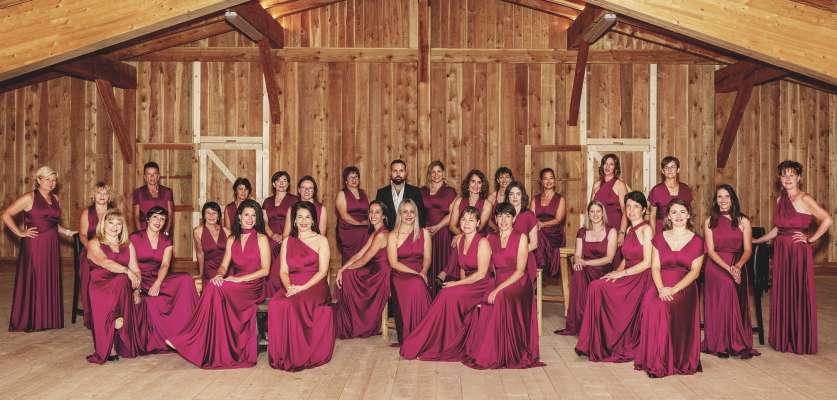 L Ladinia Women’s Chorus, cor de ëiles de Gherdëina.
