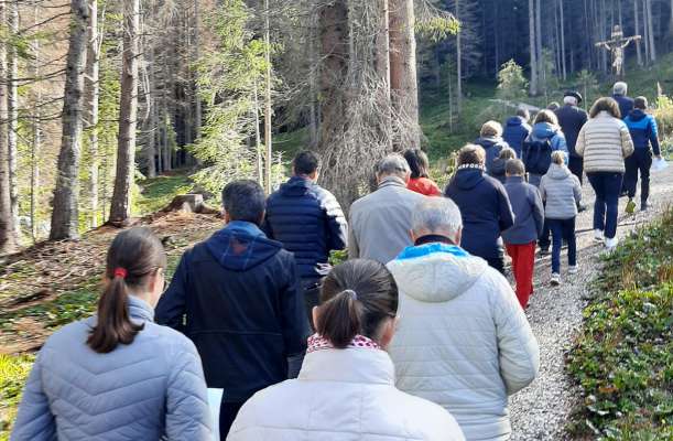 La comunité da San Ciascian do le Tru de meditaziun.
