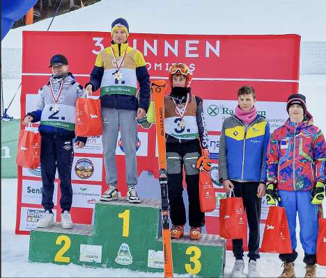 Pascal Kostner sun l scialier plu aut dl podest.
