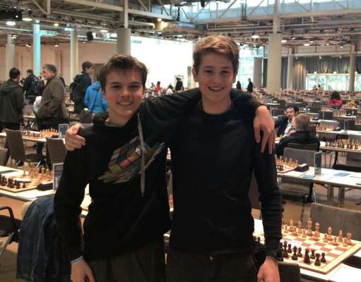 Niccolò Casadio y Kimo Prinoth pra l »Grenke Chess Classic«.
