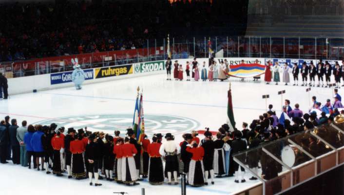 La zerimonia per I mondièi de hockey del Grop A endrezé te Fascia del 1994. 
