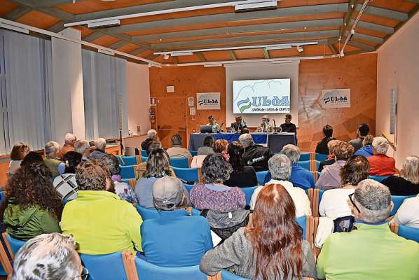 Ra foula granda de ra Union de i Ladis de Anpezo par el 2024.
