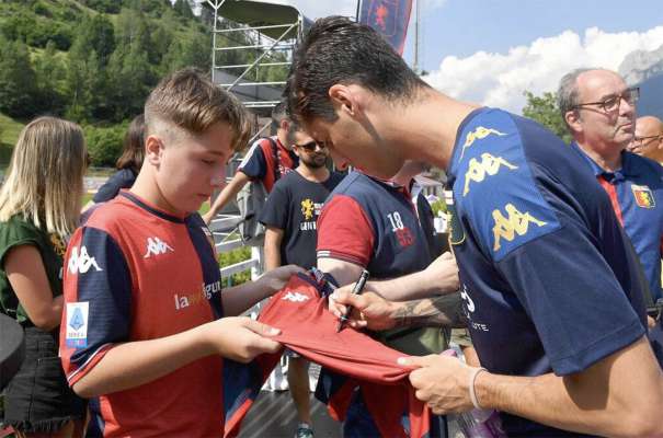 I jiadores del Genoa con si sostegnidores più picoi. (foto: Fassa.com)

