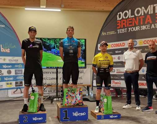 Manuel Verra, 2° assolut e medaa de or te la categoria M2.

