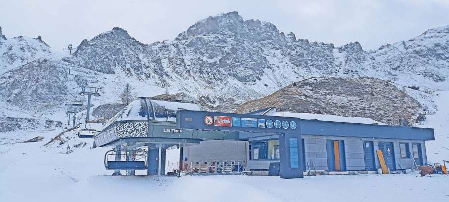 La stazion jap&eacute; de la nuova segiovia Antercr&euml;p.
