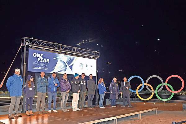 media/k2/galleries/28883/thumbs/Oneyeartogo_foliet_web.jpg