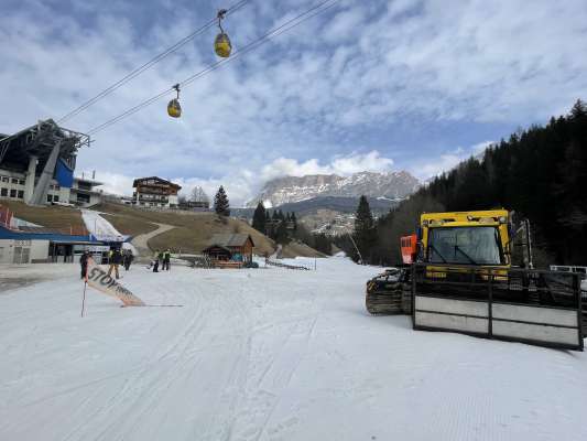 Le fat &eacute; gn&uuml; a s&rsquo;al d&eacute; s&ouml;n la trata de pista che r&ouml;ia tl tru da j&iacute; a pe. foto:mo
