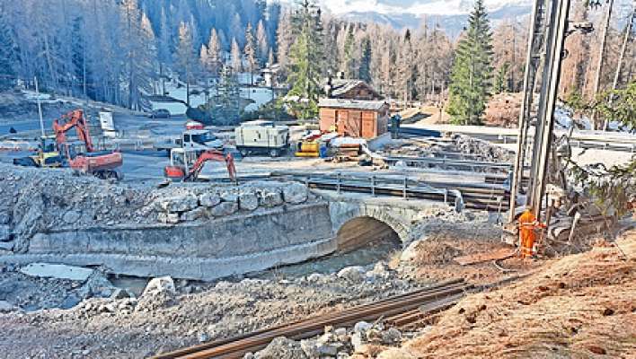 Un ponte noo su dal Lagoscin