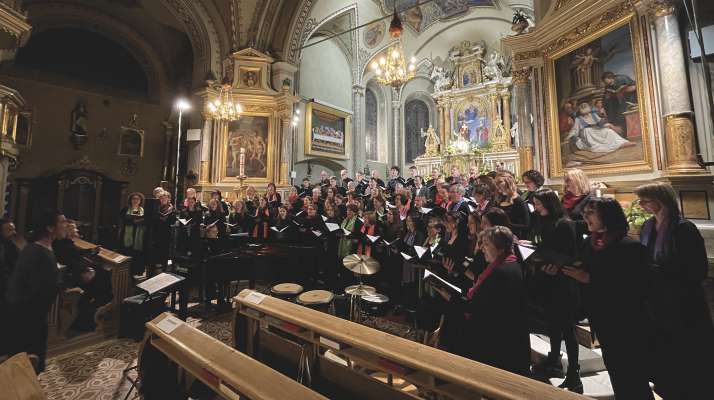 »Gejù ie ressuscità« fova l titul dl cunzert da Pasca te dlieja de Santa Cristina.
