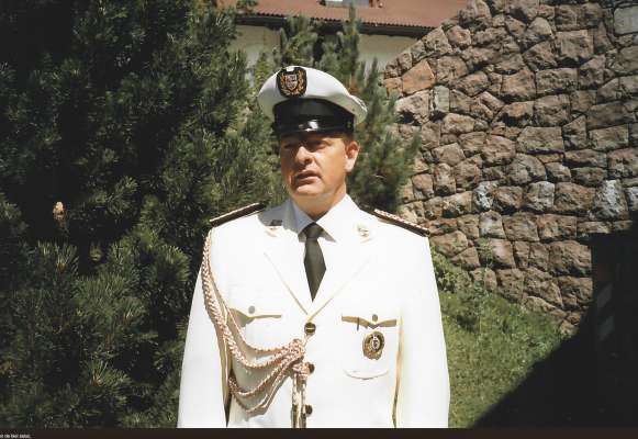 Tl 1985, canche Ivo Mussner ova scumencià coche polizai, fova l lëur mo scialdi autramënter.
