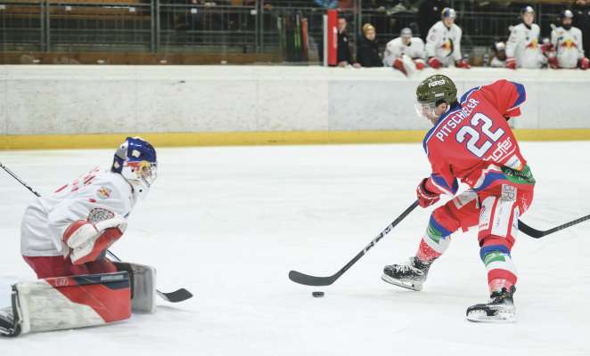 Simon Pitschieler ie inò capitan pra l HCG la sajon che vën. (Foto: Matthaeus Kostner)
