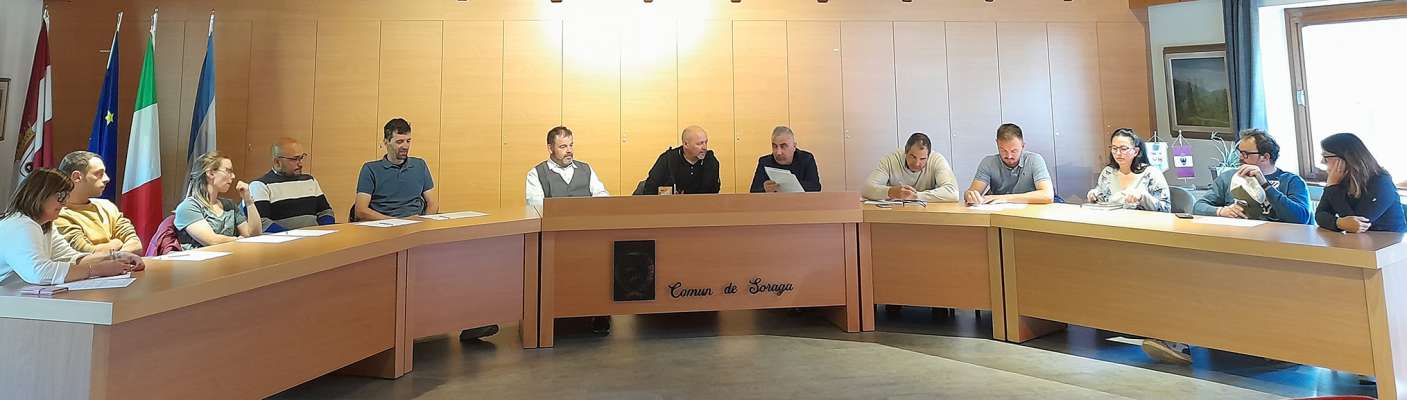 La pruma scontrèda del nef Consei de Comun de Soraga.
