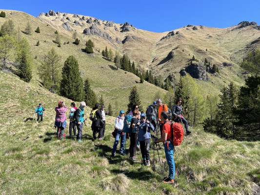 Natura, storia e inomes di lesc da Pordoi a Portoi e dapò amò inant e ju fin ta Penìa.
