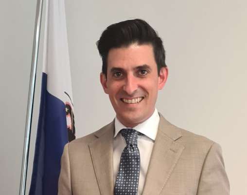 L assessor regionèl a la mendranzes linguistiches Luca Guglielmi.
