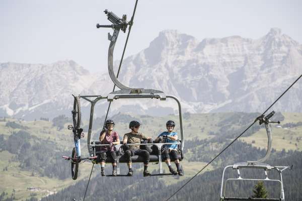 Le »Dolomiti Bike Galaxy« é la proposta por chi dala roda, che chir l’adrenalina sö alalt. fotos:wisthaler 
