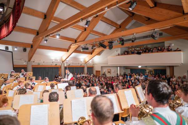 La Musiga d’La Pli tratan le conzert de Pasca de Ma. (Foto: ©Gianvito Coco)
