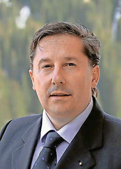 »L ex Capocomun Leandro Grones«.
