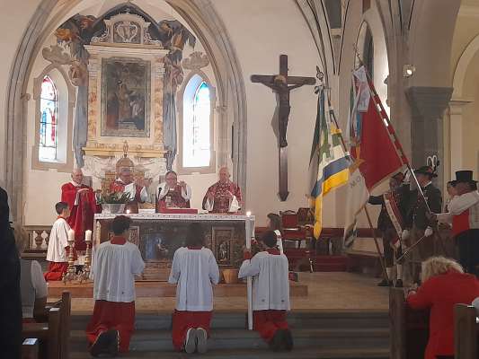 Endèna la zelebrazion per Sèn Vile a Moena.
