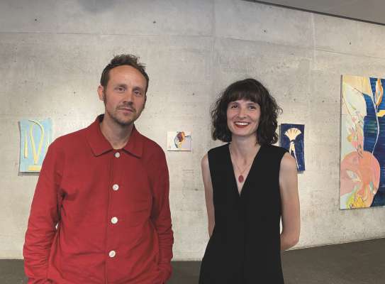 »Ristla« ie la mostra che ie da udëi al mumënt tla sala dl Circolo Lia Mostra d’Ert. Jochen Hautzdorf y Veronica Moroder à metù ora si chedri y scultures.
