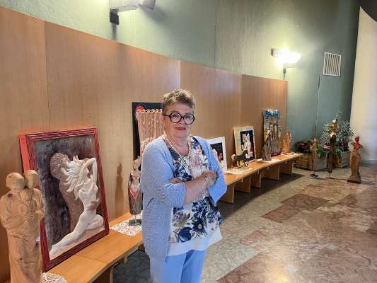 Jolanda Crepaz à rencurà la mostra per recordèr sie om Andrea Soraperra.
