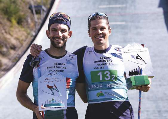 Samuel Costa y Raffaele ie ruvei prims pra la garejeda team spring a Chaux Neuve tla Franzia. FOTO Flawia Krawcz

