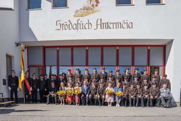50 agn por i Stödafüch d’Antermëia