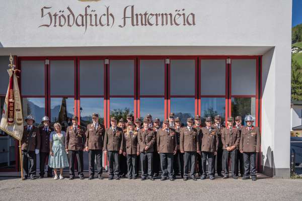La "delegaziun" di Stödafüch da St. Anton am Arlberg, rovada alerch por la festa di compagns. Foto: Elena Maretti
