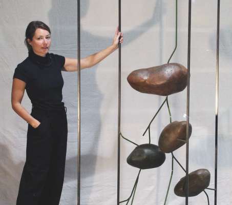 Christine Runggaldier pra si nstalazion »Propagation«.
