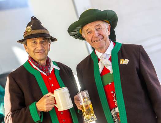 Le presidënt dla Lia di Zidladus de Haflinger de Südtirol Manfred Canins y l'ideadú dl Rait Enrico Nagler. foto:Freddy Planinschek.
