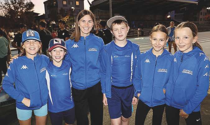 Ti cialons de reviers a n ann plën de suzes per i mëndri y la mëndres dl’Atletica Gherdëina. foto: running.bz
  Ti cialons de reviers a n ann plën de suzes per i mëndri y la mëndres dl’Atletica Gherdëina. foto: running.bz