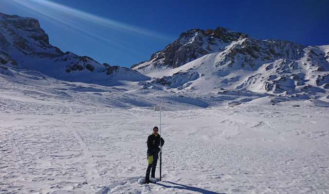 Riccardo Benetti sö dala Fopa de Medesc. Foto: meteotriveneto
 Riccardo Benetti sö dala Fopa de Medesc. Foto: meteotriveneto