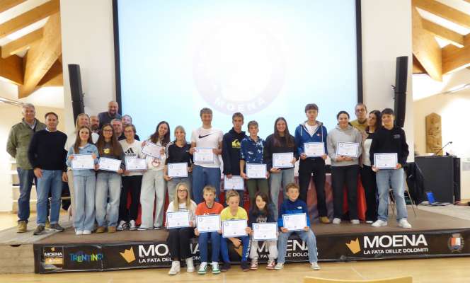 I studenc-atlec meritrgoi premié col stipendium sport da la SIF Lusia.
