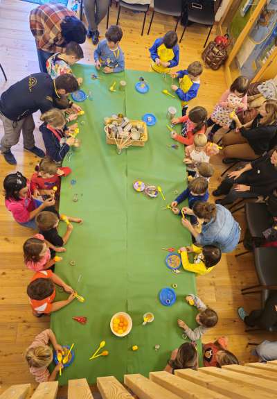 I bec e la bezes endèna l laboratorie de Berlichete.

