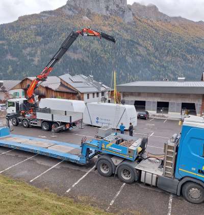 La neva cabina é ruèda a Vich.
