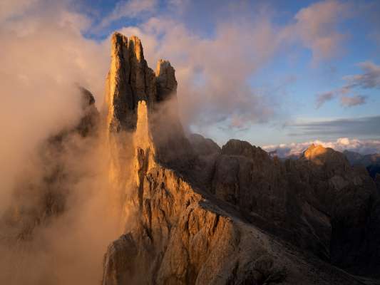 L retrat de Manuel Bernard cernù per l calandèr de l’Euregio 2026.
