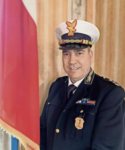 Nicola Salvato 'l é stà 'l ultimo comandante de i poliziote de comun in Anpezo, fin del 2012. El podarae tornà par ra Olimpiades.
