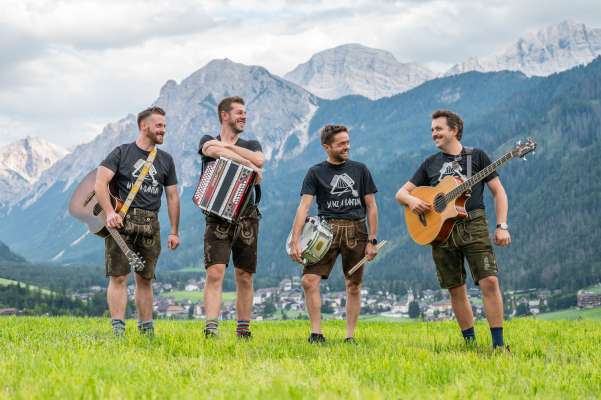 Le grup "Da Piz a Ciantun" festejëia sü pröms 15 agn. Foto: Gianvito Coco
