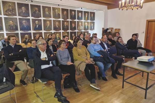 Pra la sëira de nfurmazion n con’ de na cunlaurazion sëuracumenela.
