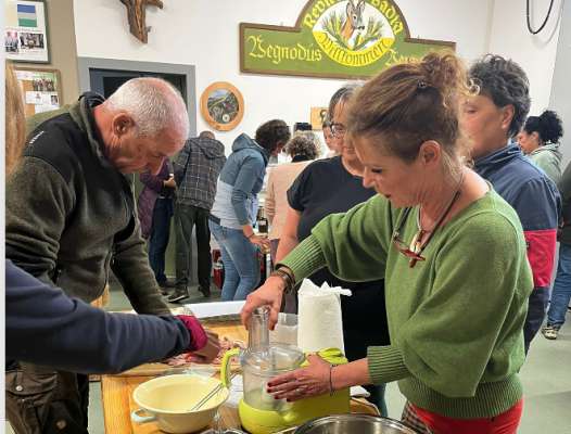 Le curs organisé dai Iagri de Badia á descedé gran interes, ince pro porsones nia iagres.
