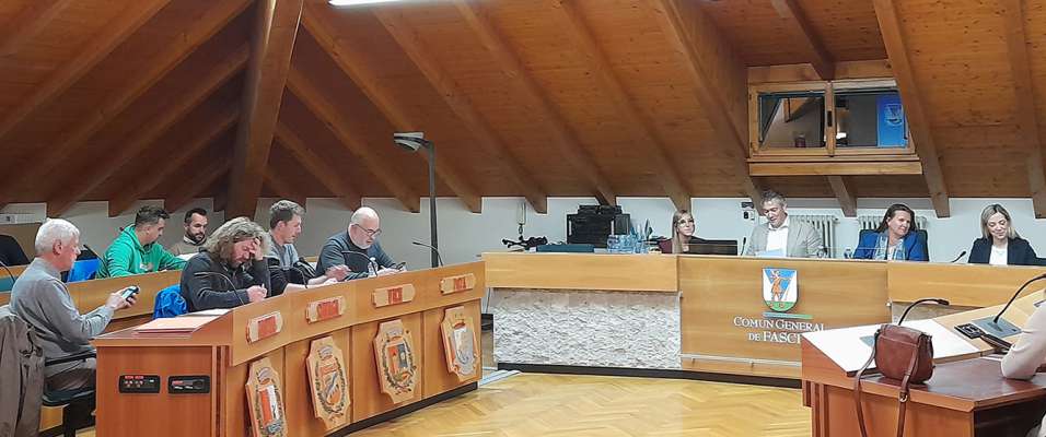 N moment del  Consei General chiamà ite en prejenza de otober.
