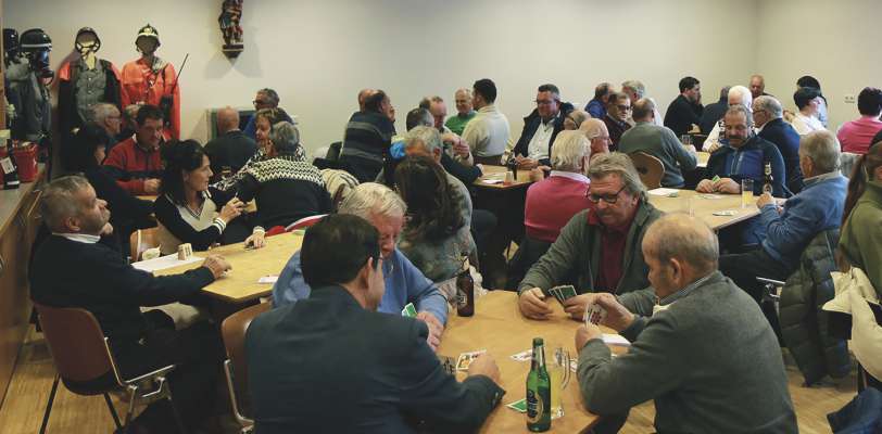 Ntan l Gran Batadù te Sëlva tla Cësa de Cultura.
