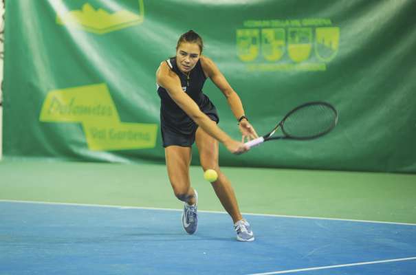 Laura Mair se à n merdi stentà a bater si prima aversera dl turnoi. (Fotos: DiegoPesx)
