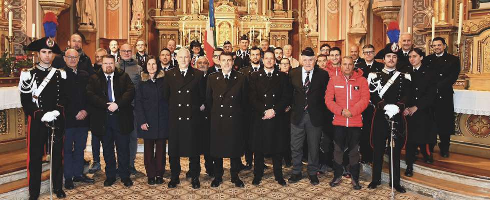 N à zelebrà la santa mëssa dla Virgo Fidelis, patrona dl’Erma di Carabiniers.
