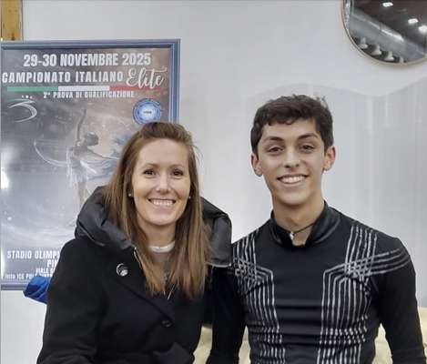 Matteo con la arcedadora di Pavei d'Arjent de Fascia Caterina Nemela.
