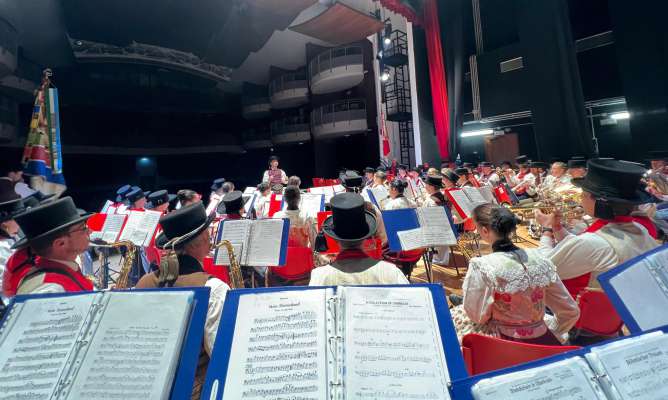 Moena e Auta Fascia ensema per Re Laurin